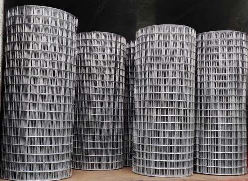 Kho chứa lưới inox hàn dạng cuộn và tấm, đủ kích thước